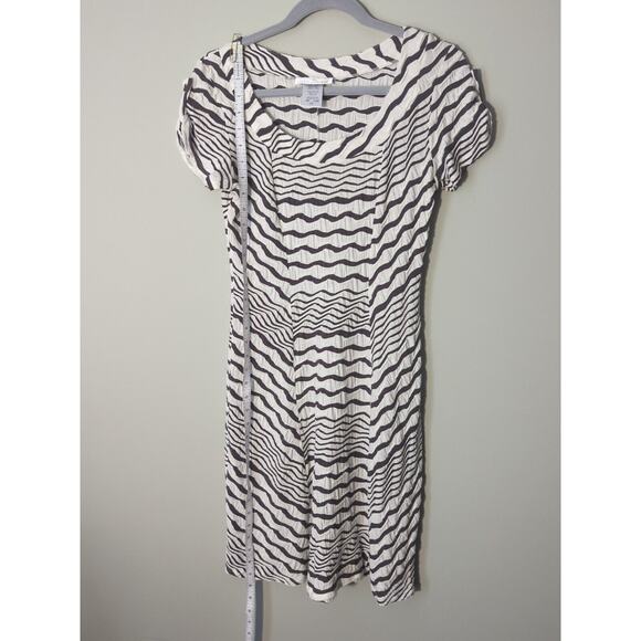 Papillon Blanc Women's Gray/Black Wavy Striped Pattern Short Sleeve Midi Dress - Picture 6 of 6